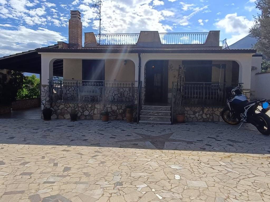 Villa a Carini in Via Messico - Foto 2