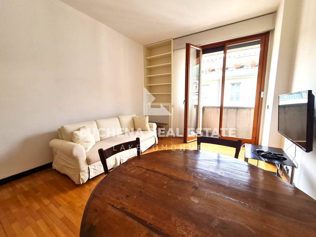 Appartamento a Como in Via Giuseppe Garibaldi, 35 - Foto 3