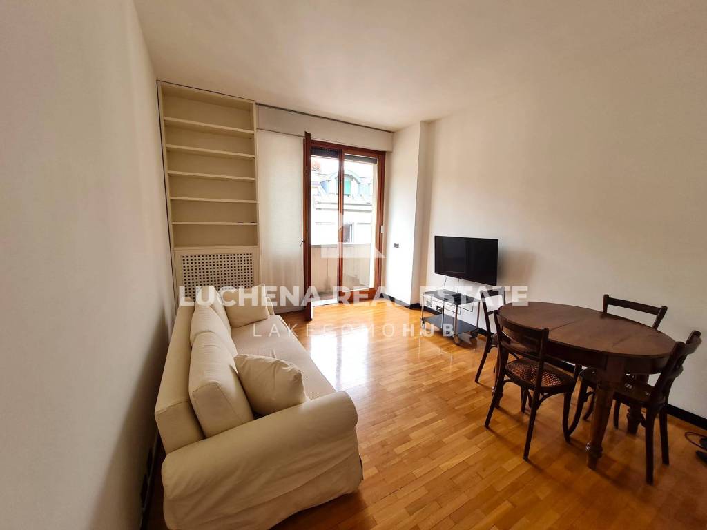 Appartamento a Como in Via Giuseppe Garibaldi, 35 - Foto 4