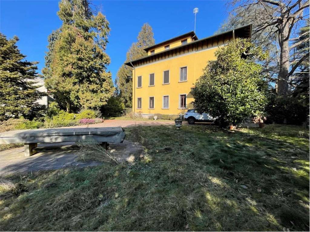 Villa a Somma lombardo in via Mameli - Foto 4