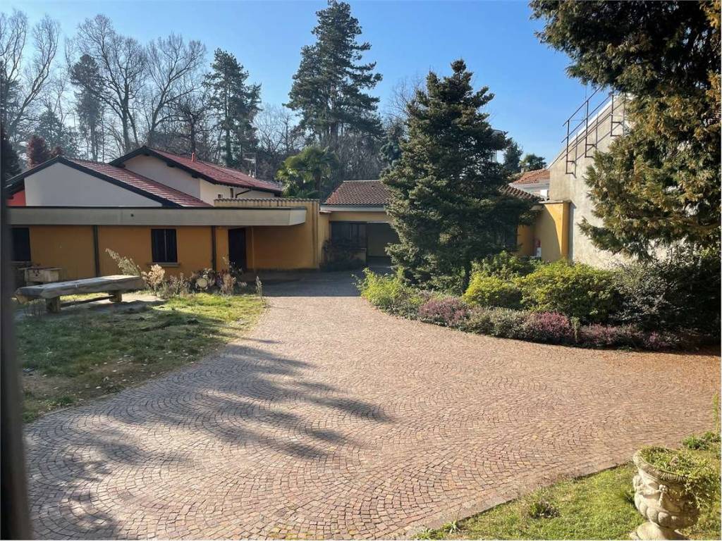 Villa a Somma lombardo in via Mameli - Foto 5