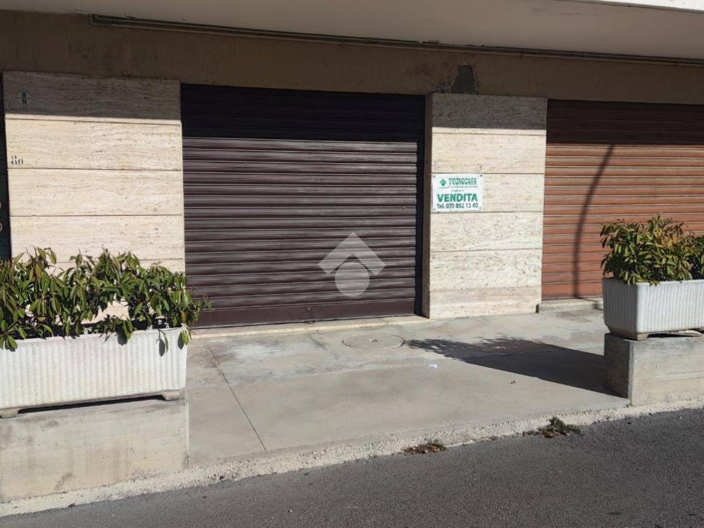 Box / garage a Città di castello in Via Francesco Petrarca, 8 - Foto 2