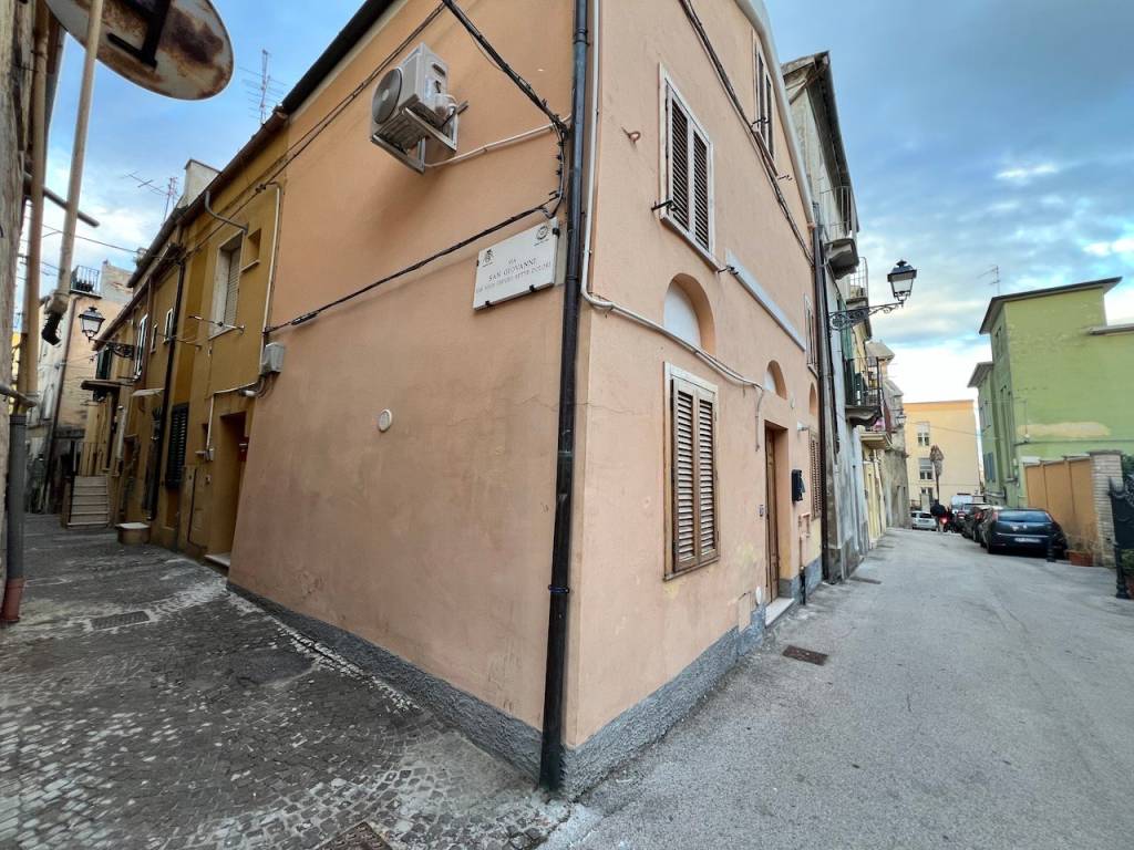 Casa indipendente a Chieti in Via Giovanni Franceschelli - Foto 3