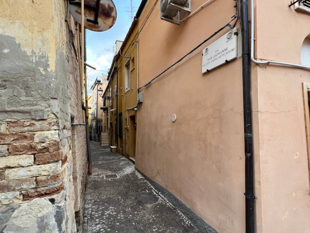 Casa indipendente a Chieti in Via Giovanni Franceschelli - Foto 5
