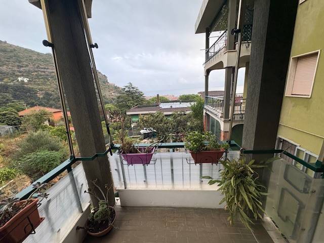 Appartamento a Ventimiglia in Via degli Ulivi - Foto 5