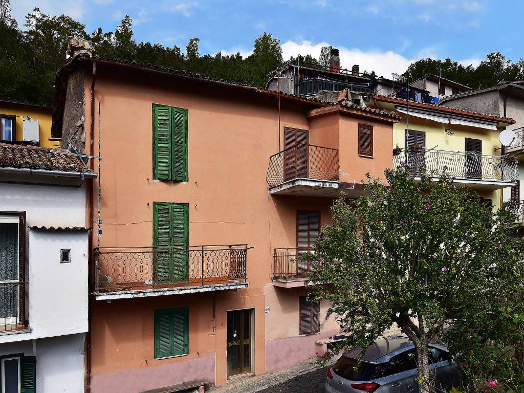 Casa indipendente a Carsoli in Via dei Colli - Foto 2