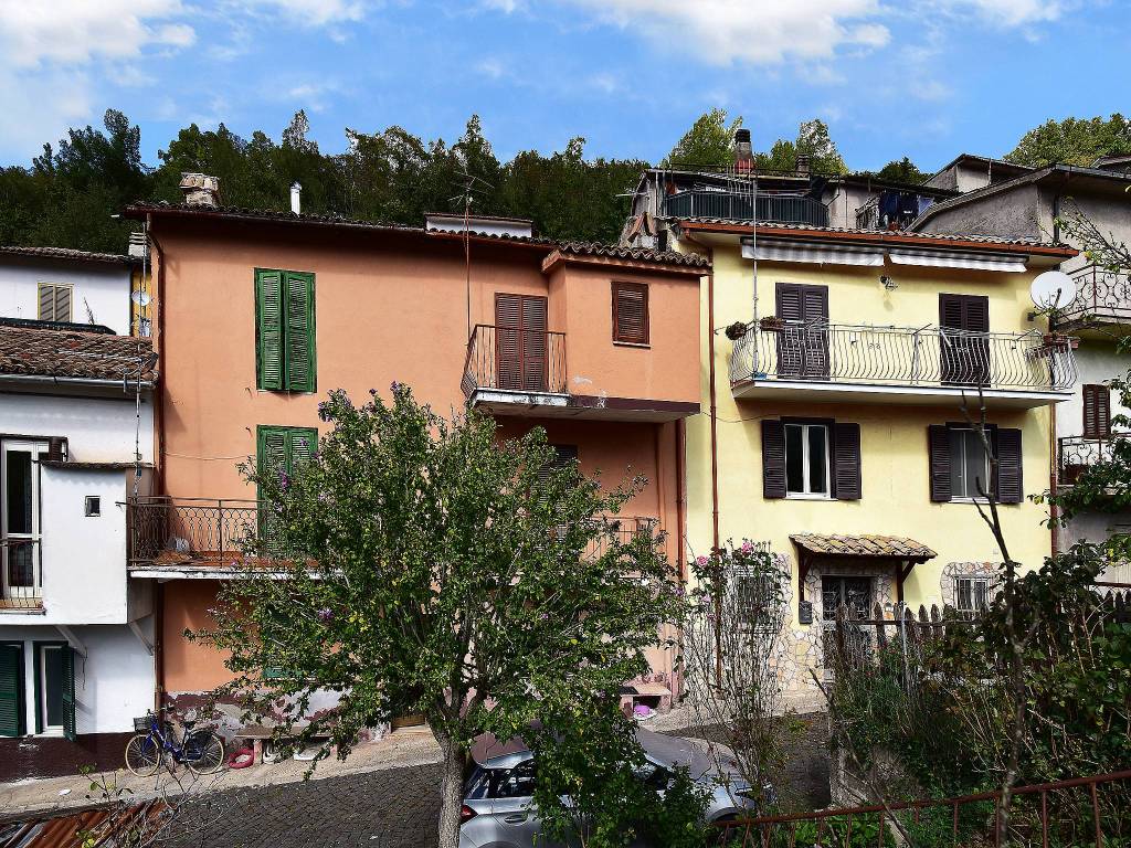 Casa indipendente a Carsoli in Via dei Colli - Foto 3