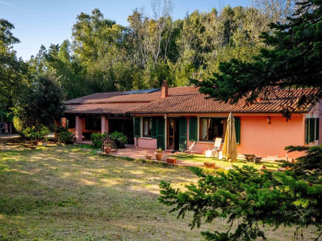 Villa a Castellina marittima in Via Aia Vecchia - Foto 2