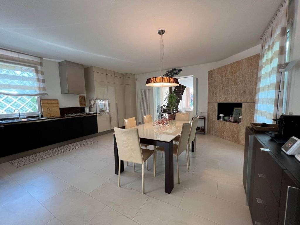 Villa a Forte dei marmi in Via Scassi Carli, 67 - Foto 3