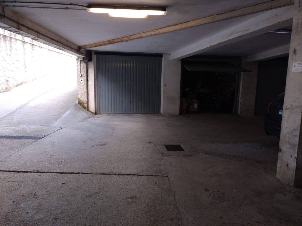 Box / garage a Chieri in Via Anselmo Montù - Foto 3