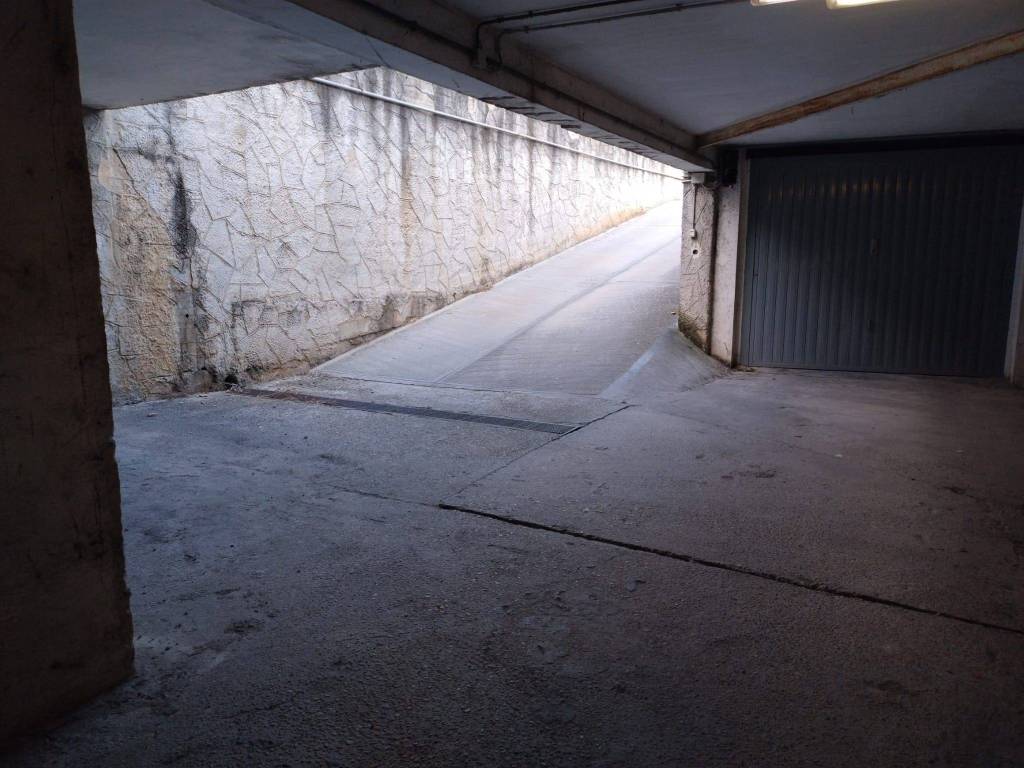 Box / garage a Chieri in Via Anselmo Montù - Foto 5