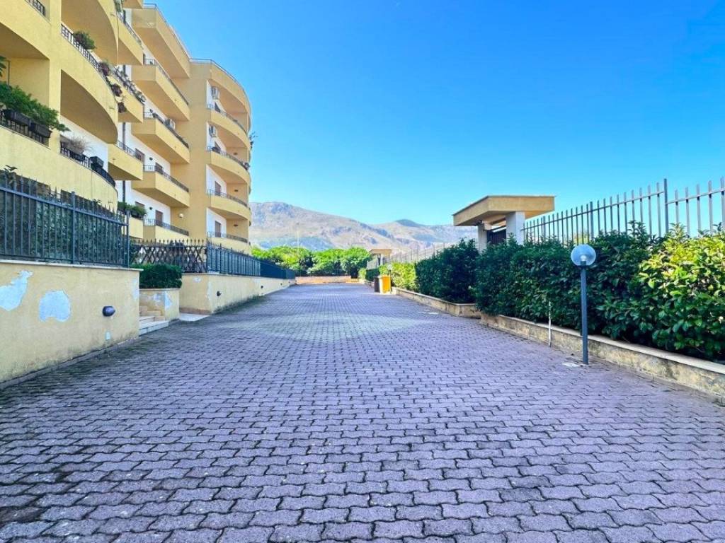 Appartamento a Carini in Via Mariano Gambino - Foto 2