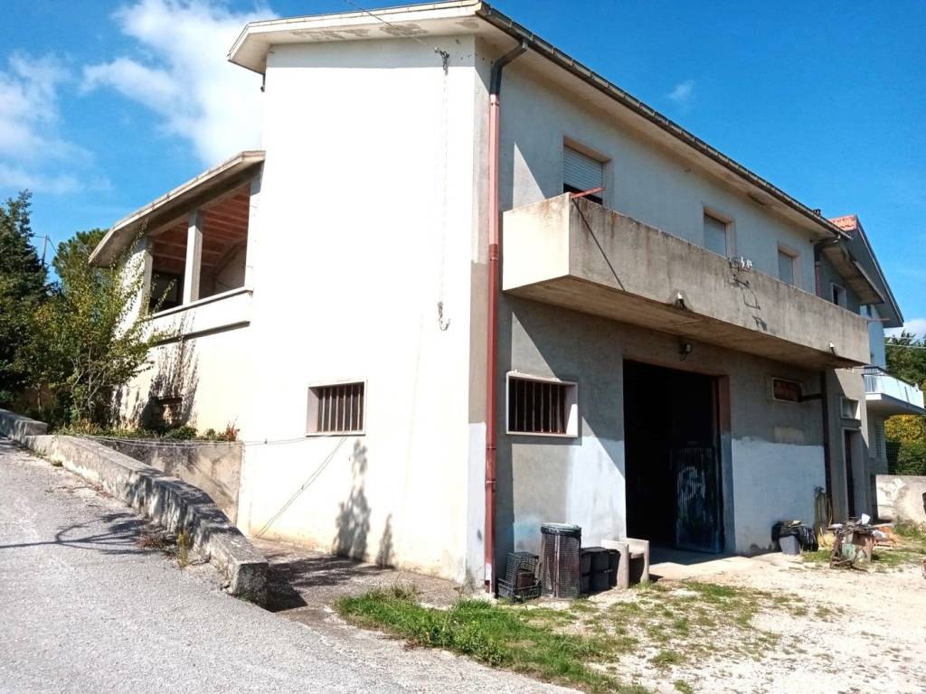 Casa indipendente a Campobasso in c.da Colle Longo superiore, snc - Foto 2