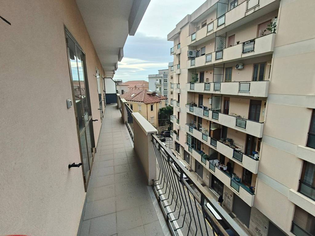 Appartamento a Catanzaro in Via Leonardo Gallucci - Foto 2