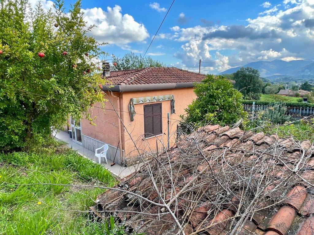 Villa a Ceccano in Via Badia, 66 - Foto 2