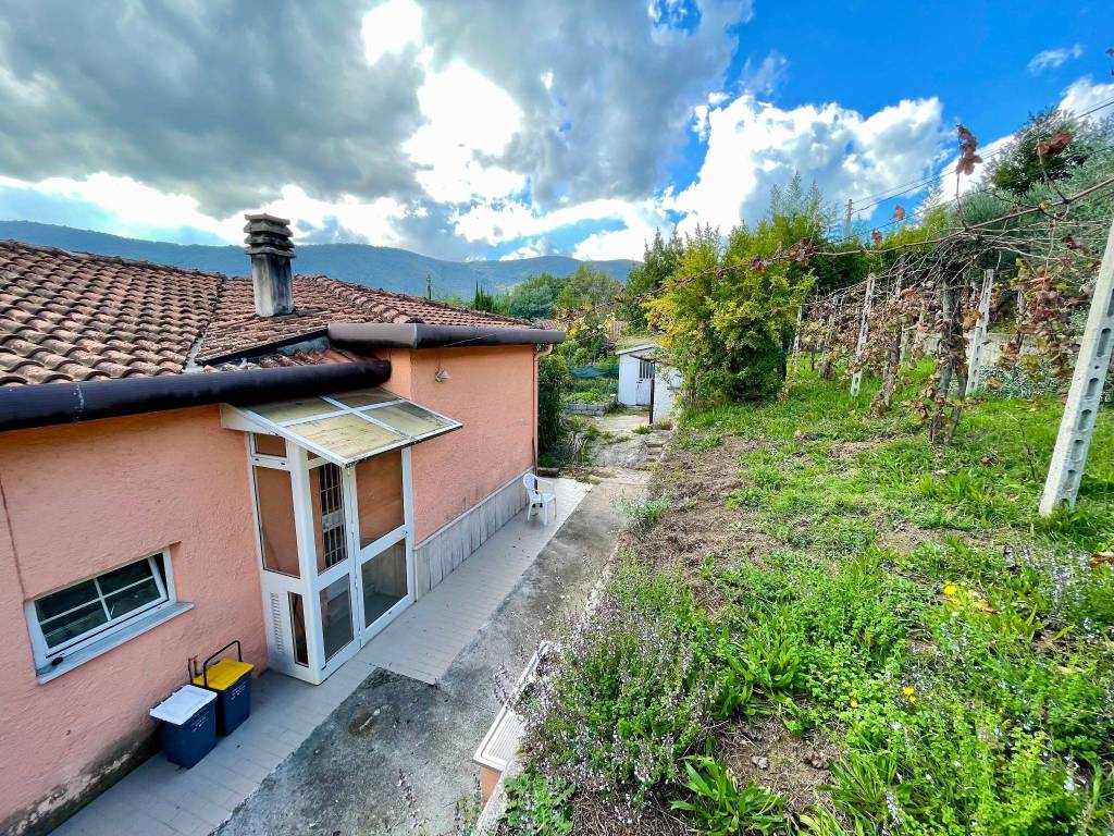 Villa a Ceccano in Via Badia, 66 - Foto 3