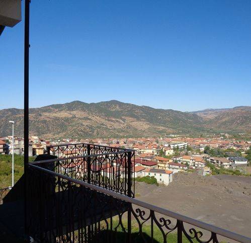 Appartamento a Bronte in Via Mose 33 - Foto 2