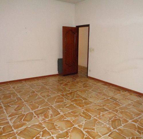 Appartamento a Randazzo in Via Coclite 77 - Foto 2