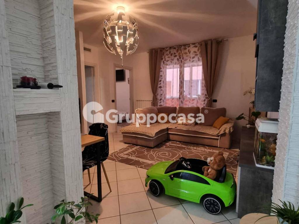 Appartamento a Trecate in Via pertini, 10 - Foto 2