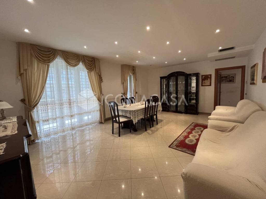 Appartamento a Bari in Via Mimmo Conenna - Foto 2