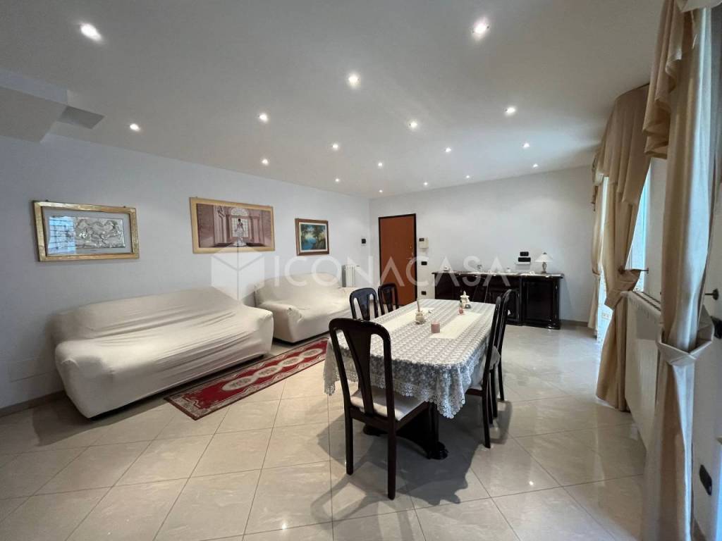 Appartamento a Bari in Via Mimmo Conenna - Foto 4