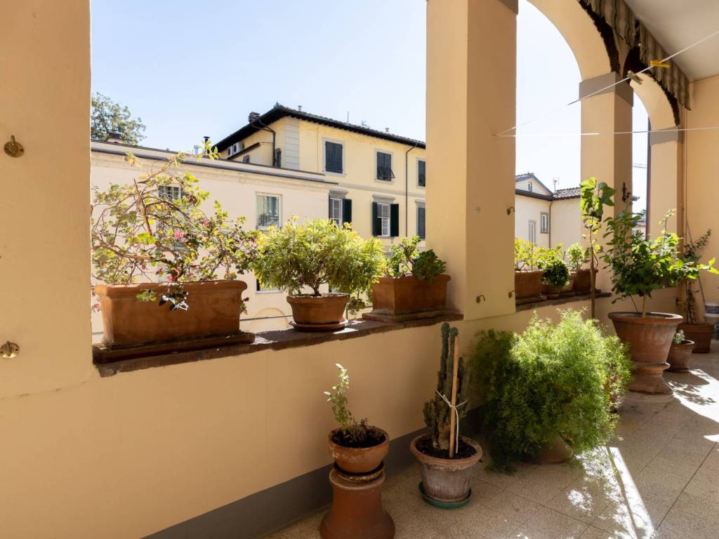 Appartamento a Lucca in Via del Giardino Botanico, 21 - Foto 2