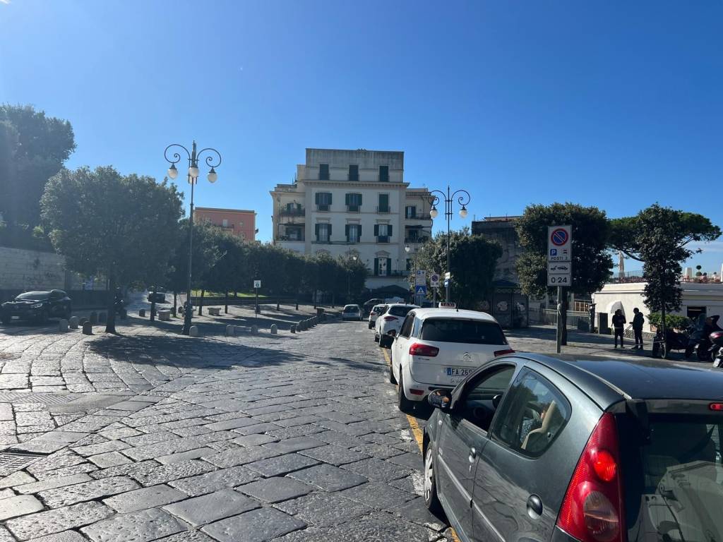 Appartamento a Portici in Via Marittima, 7 - Foto 2