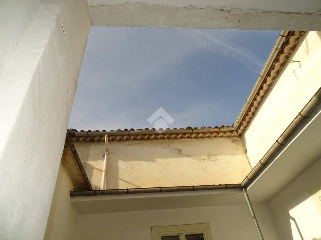 Appartamento a Castrovillari in C.so Garibaldi, 23 - Foto 5