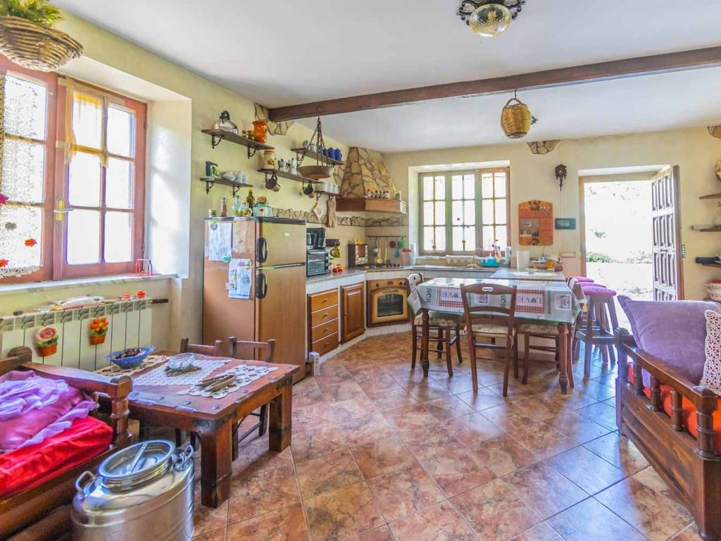 Villa a Rocca priora in Via Arno - Foto 3