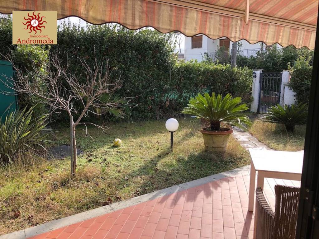 Villa a Forte dei marmi in Via Lorenzo de' Medici - Foto 4