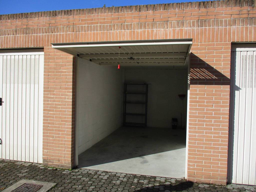 Box / garage a Pistoia in Via Donatori del Sangue - Foto 3