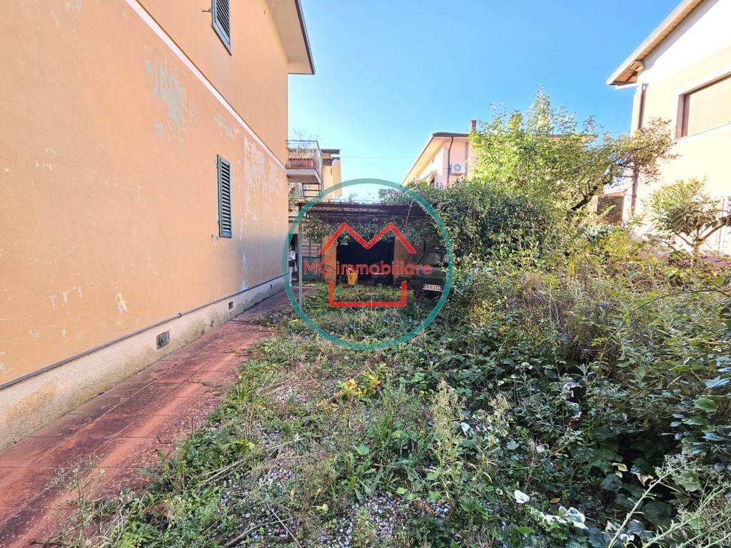 Villa a Massa e cozzile in Via Vincenzo Bellini - Foto 4