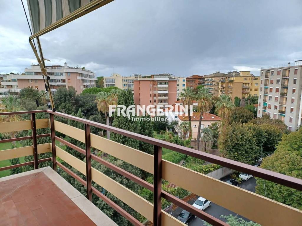 Appartamento a Livorno in Viale Cassa di Risparmio - Foto 4