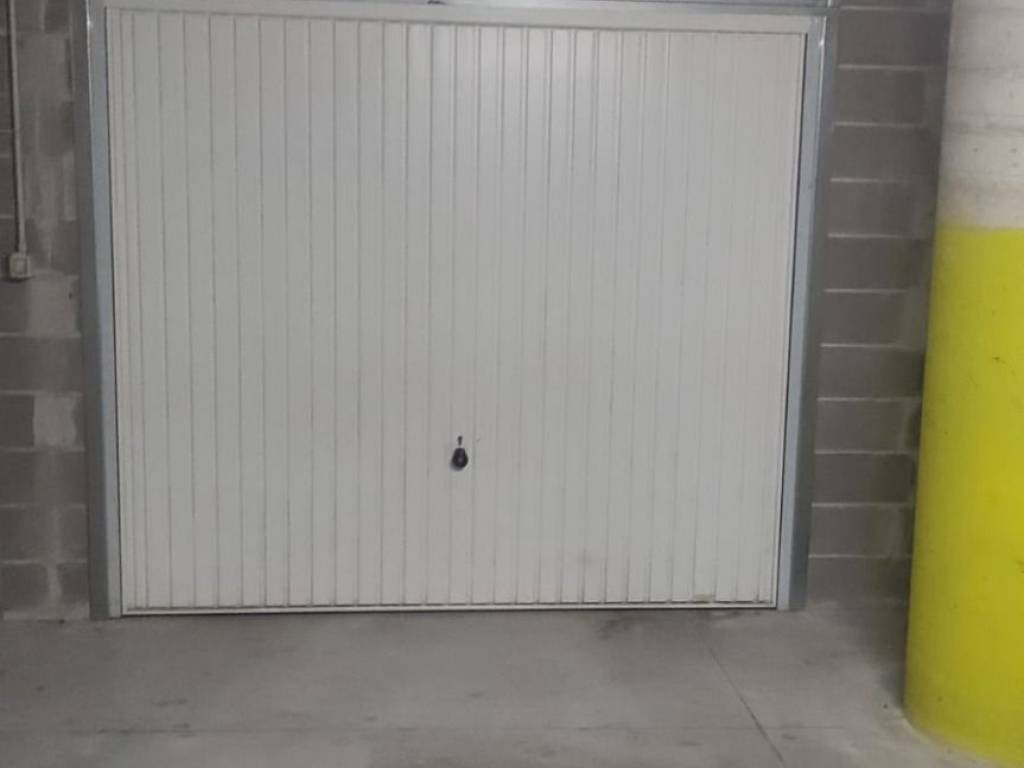 Box / garage a Pescara in Via Tirino, 2 - Foto 2