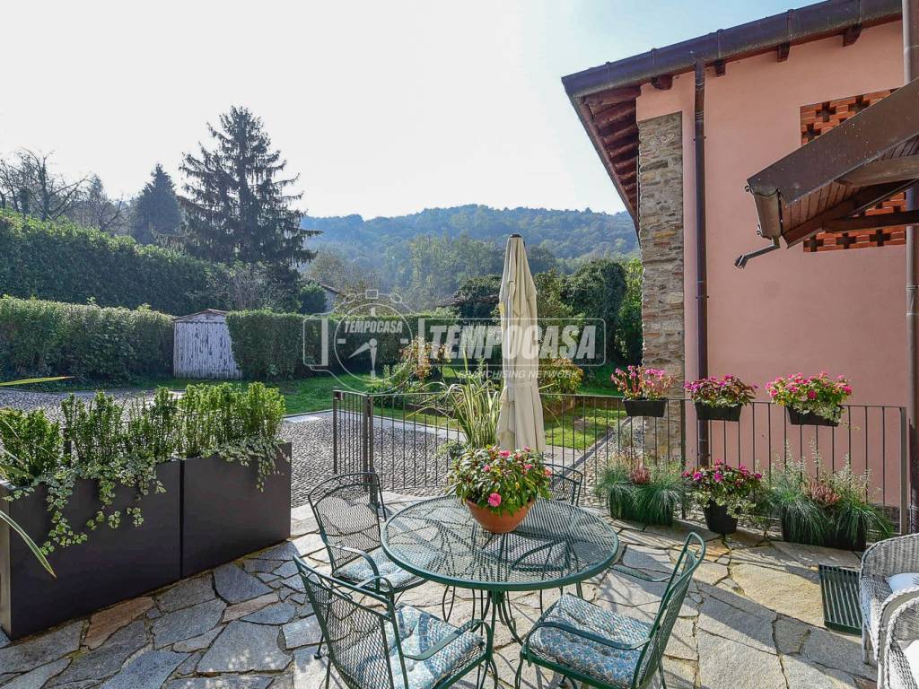 Casa indipendente a Lipomo in Via Terlizza 124//16 - Foto 2