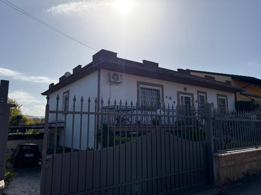 Villa a Ciampino in Via Sardegna - Foto 4