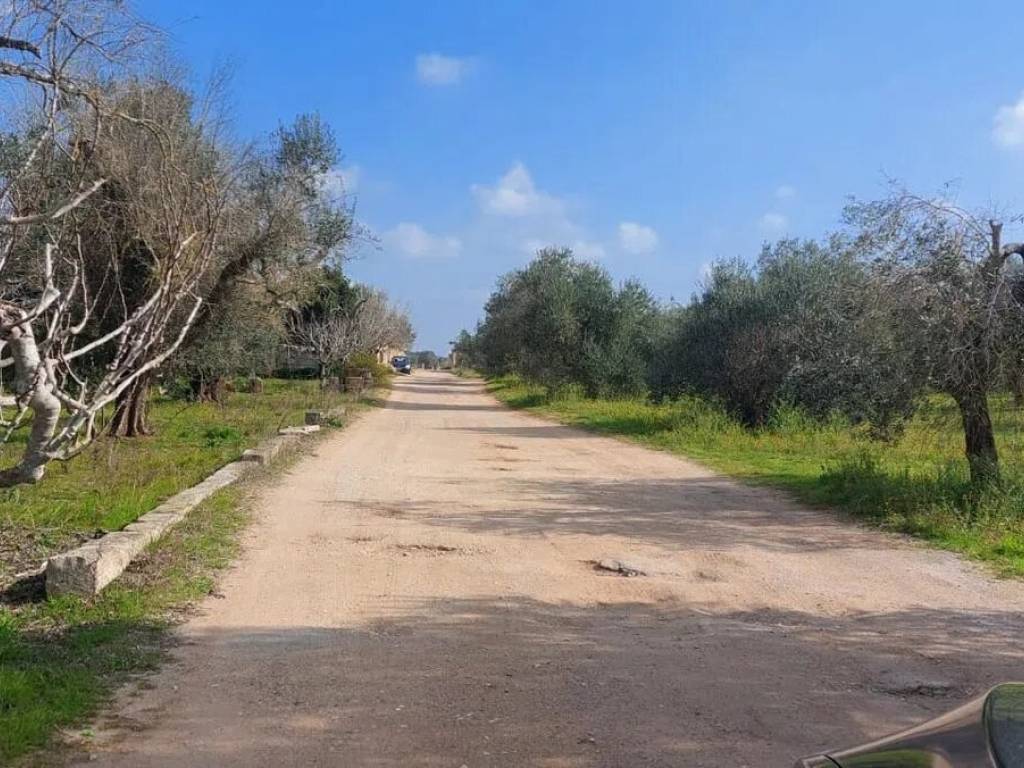 Terreno a Lizzanello in Via Castrì No Number - Foto 2