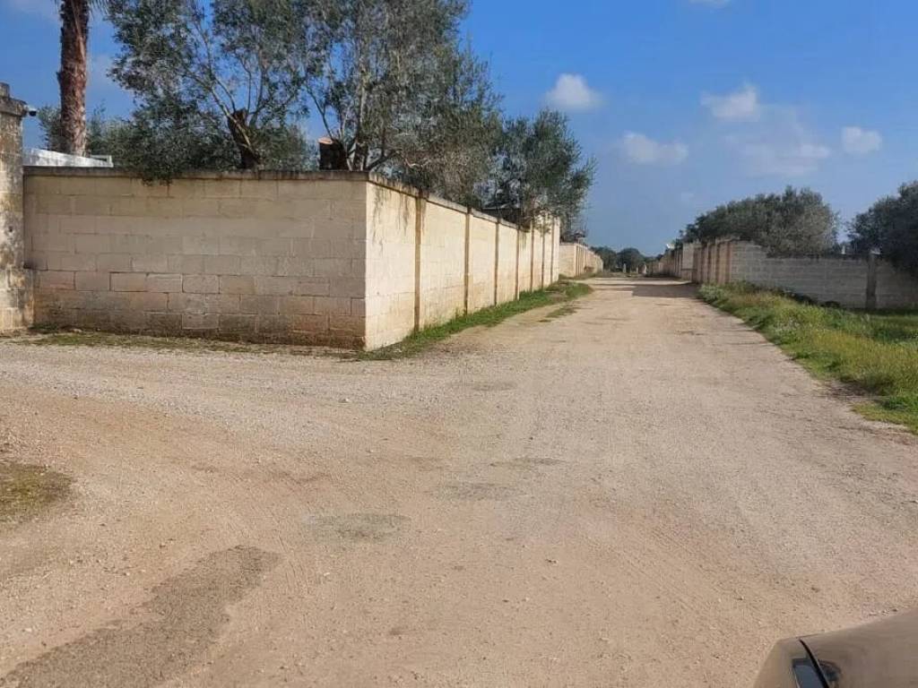 Terreno a Lizzanello in Via Castrì No Number - Foto 3