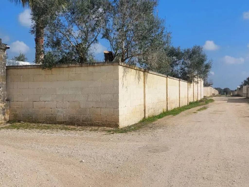 Terreno a Lizzanello in Via Castrì No Number - Foto 4