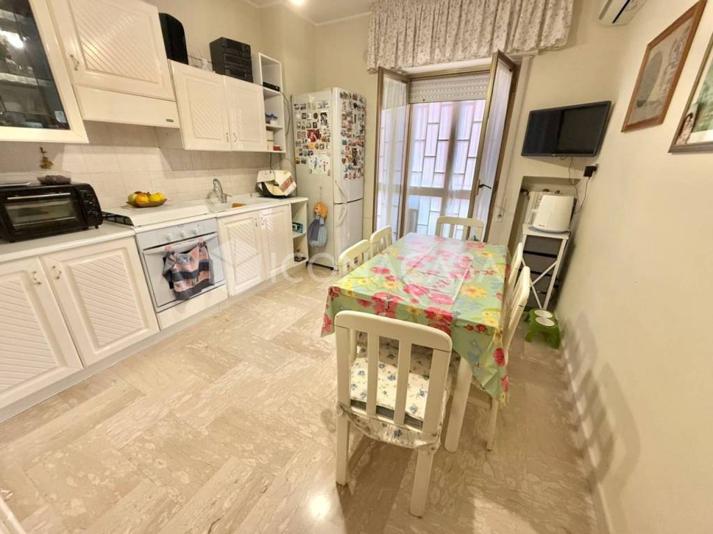 Appartamento a Valenzano in Via Enrico Fermi - Foto 4