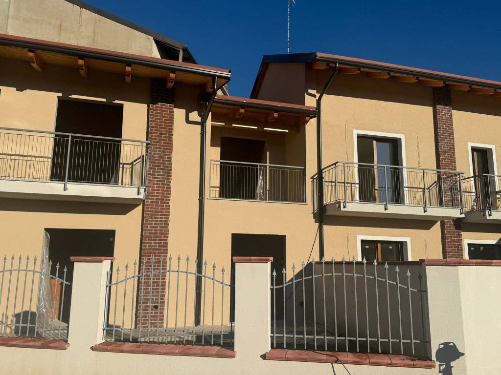 Villa a Trecate in Via Novara, 49 - Foto 2