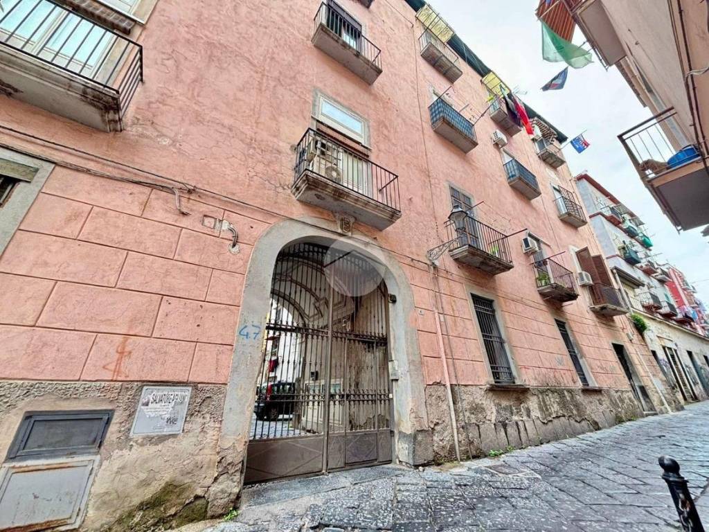 Appartamento a Portici in Via Carlo e Luigi Giordano, 47 - Foto 2