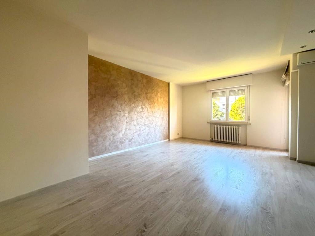 Appartamento a Legnago in Corso della Vittoria, 2 - Foto 2