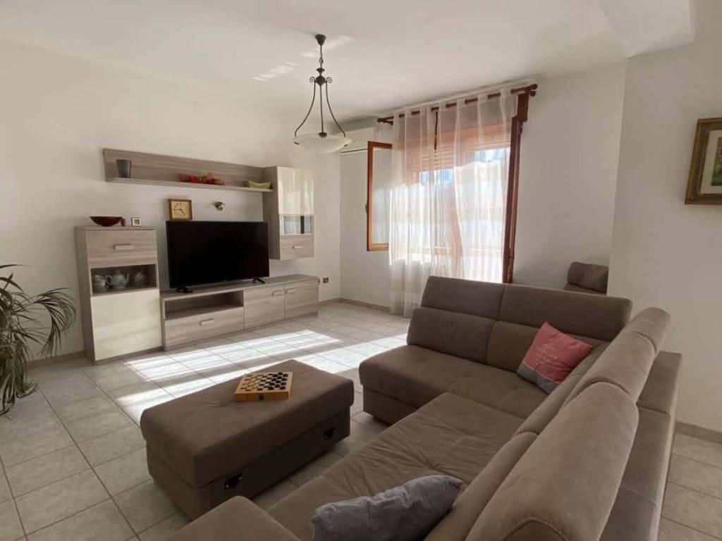 Appartamento a Porto torres in Viale delle Vigne - Foto 4