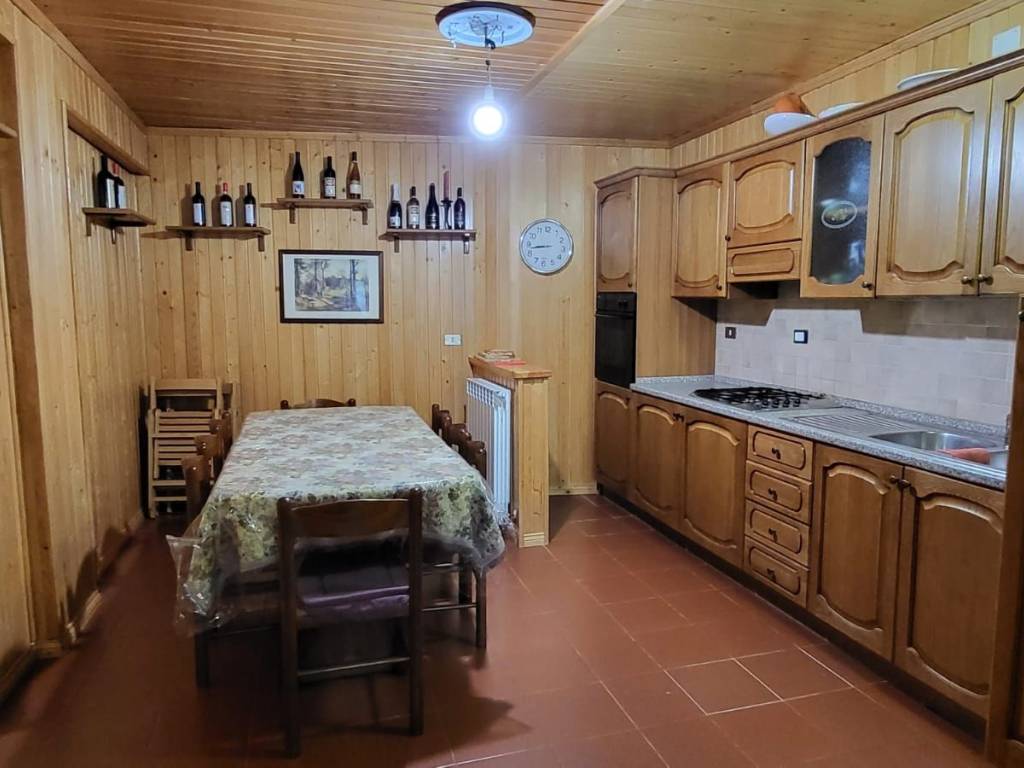 Palazzo / stabile a Lucoli in Via della Montagna - Foto 3