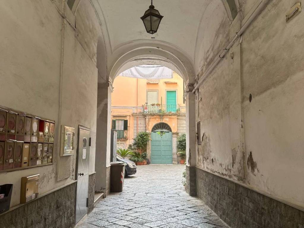 Appartamento a Portici in Via Università, 42 - Foto 2