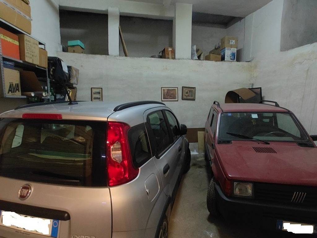 Box / garage a Caserta in Via Roma - Foto 2