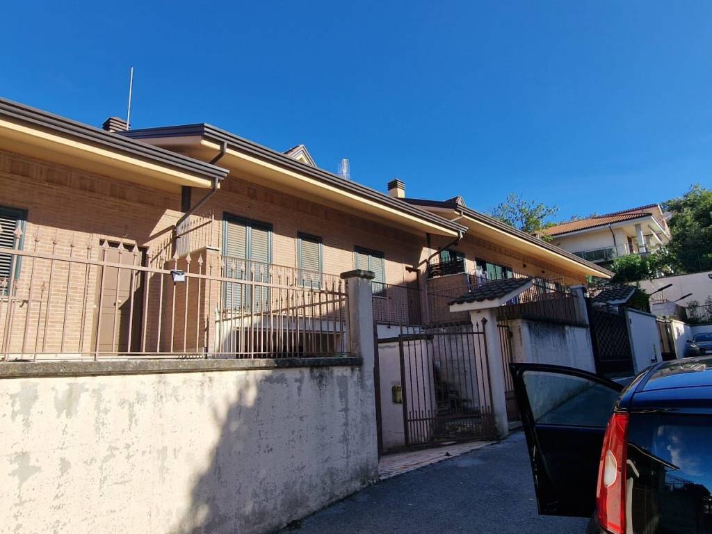 Villetta a schiera a Avellino in Contrada Serroni - Foto 3