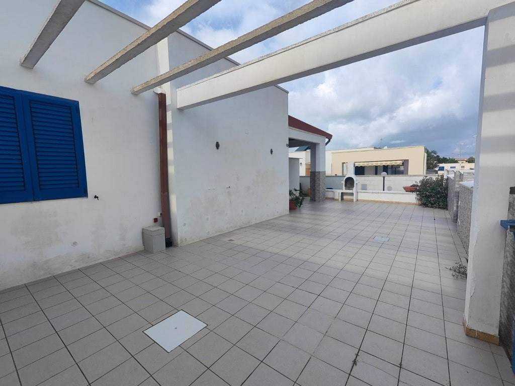 Villa a Salve in via Comi, snc - Foto 5