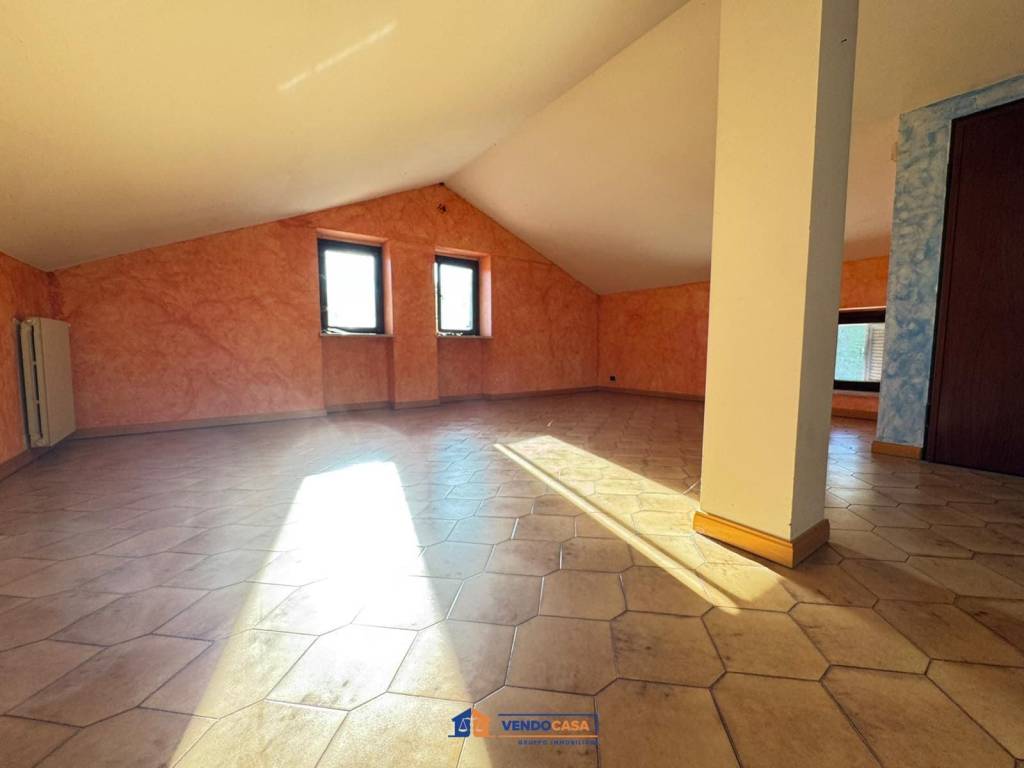 Appartamento a Castagnole delle lanze in Via Pela, 4 - Foto 2